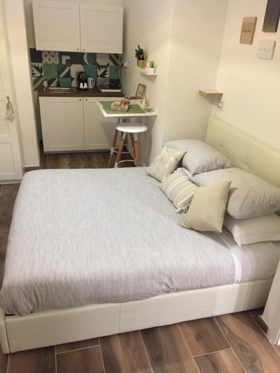 Bed and Breakfast La Casa Di Alice Salerno Zewnętrze zdjęcie